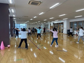 写真:エアロビクスの様子