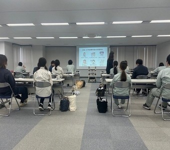 写真:講話の様子