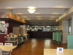 写真：刈谷市役所8階の食堂風景2