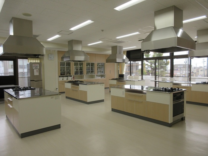 写真：富士松市民センター　実習室（公民館）