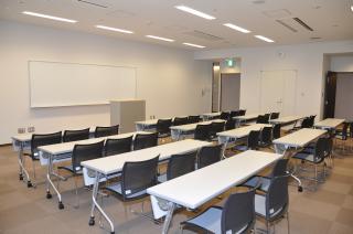 写真：中央生涯学習センター（総合文化センター内）　504講座室