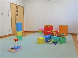 写真：中央子育て支援センター「つくしんぼ」（総合健康センター2階）　ことばの相談室外観