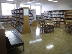 写真：一ツ木福祉センター　図書室