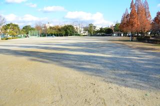 写真：原崎公園グラウンド