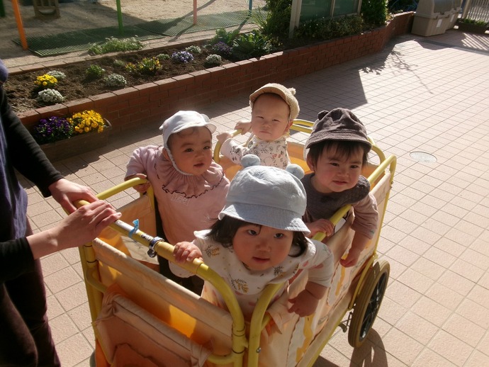 0歳お散歩写真