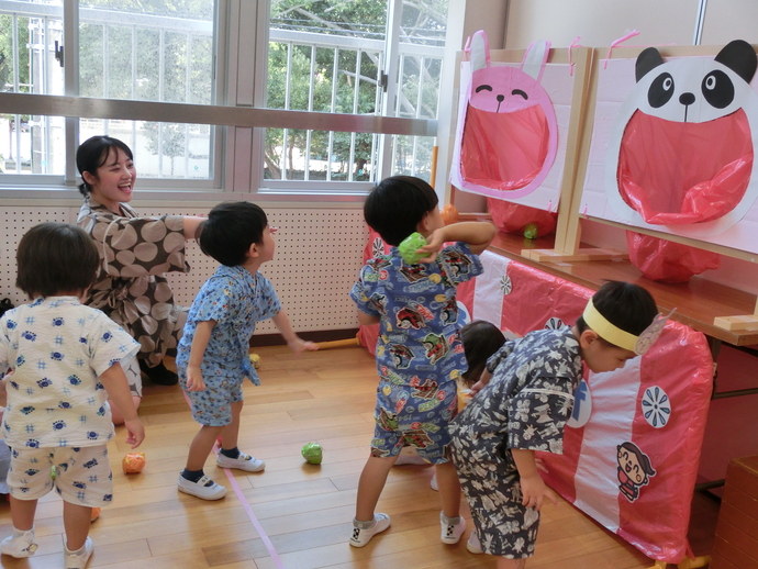 的当てをしている写真