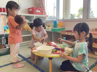 写真：年少児　ままごと