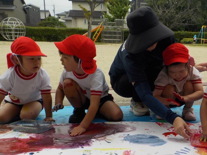 写真：苗植えの様子