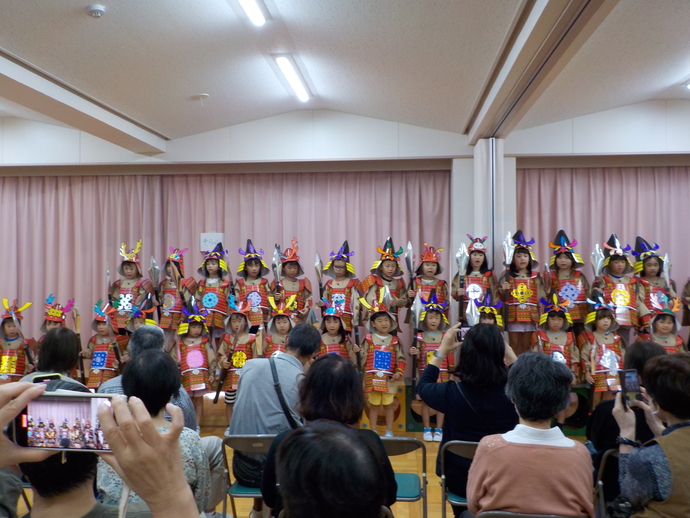 写真:チビッコ甲冑隊
