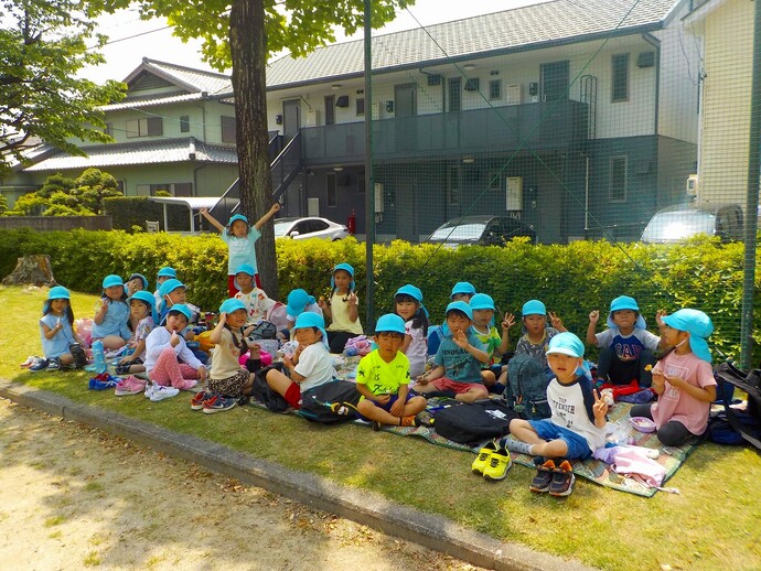 写真：春の遠足