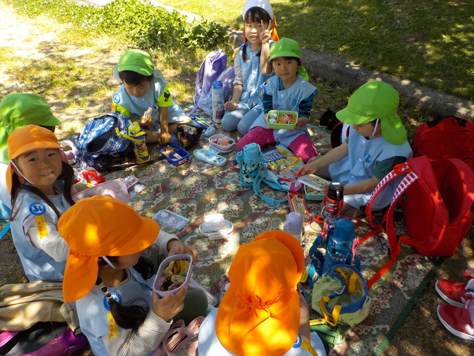 写真:春の遠足