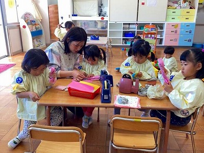 写真:年少児 室内遊び