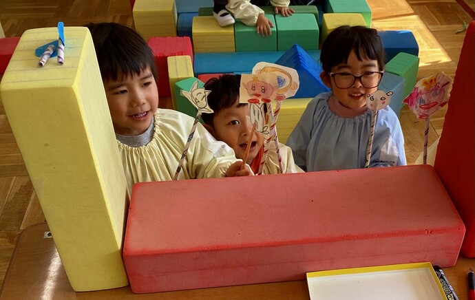 写真：年中児　人形劇