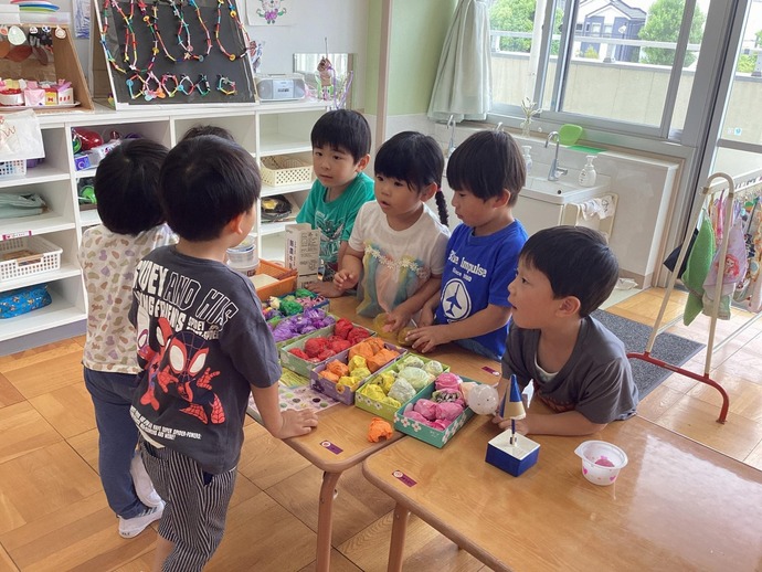 写真：年中児　アイスやさん