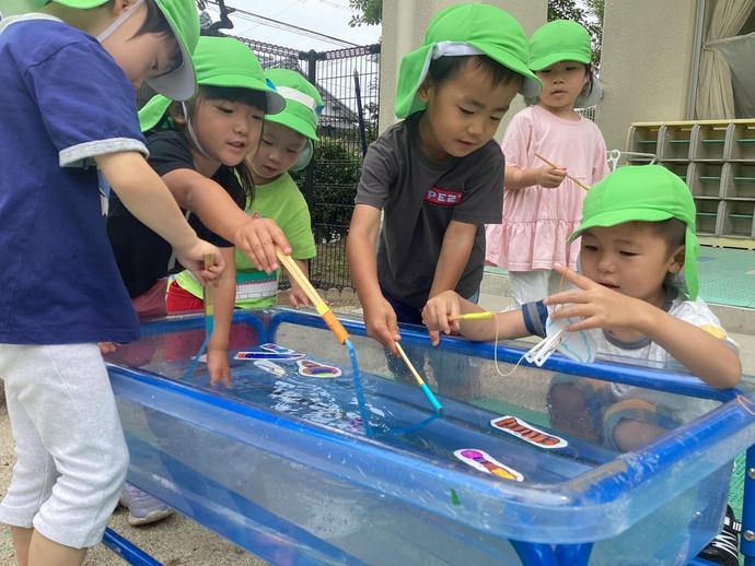 写真：年中児　さかなつり