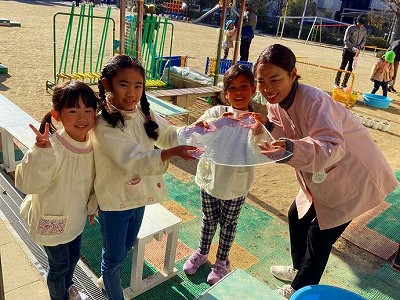 写真：年長児　氷