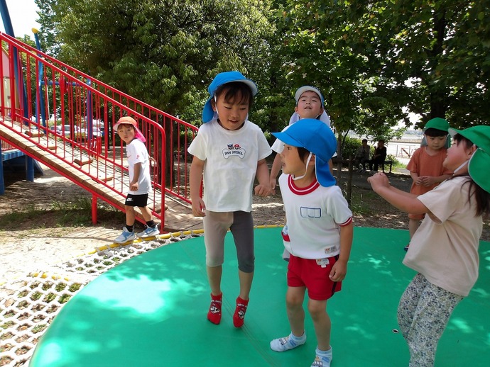 写真：年中児　遠足