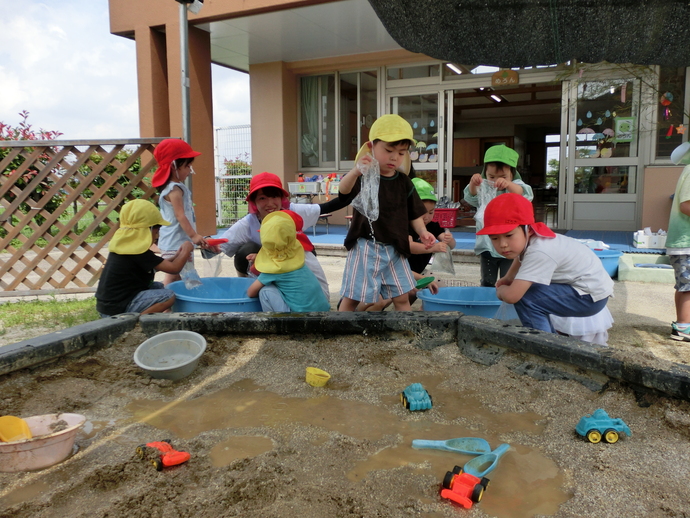 砂遊びの写真