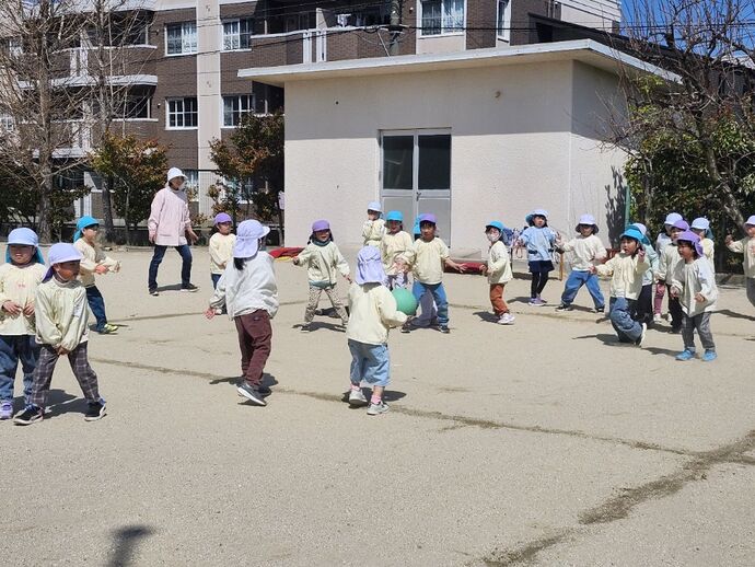 写真：年長 ドッジボール