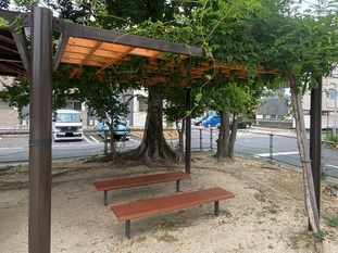 神明公園のベンチ