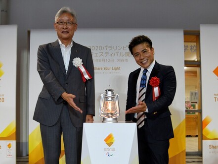 市長とミクロさん
