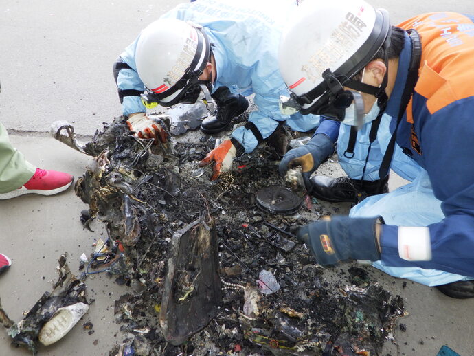 写真：ペットボトル火災内容物